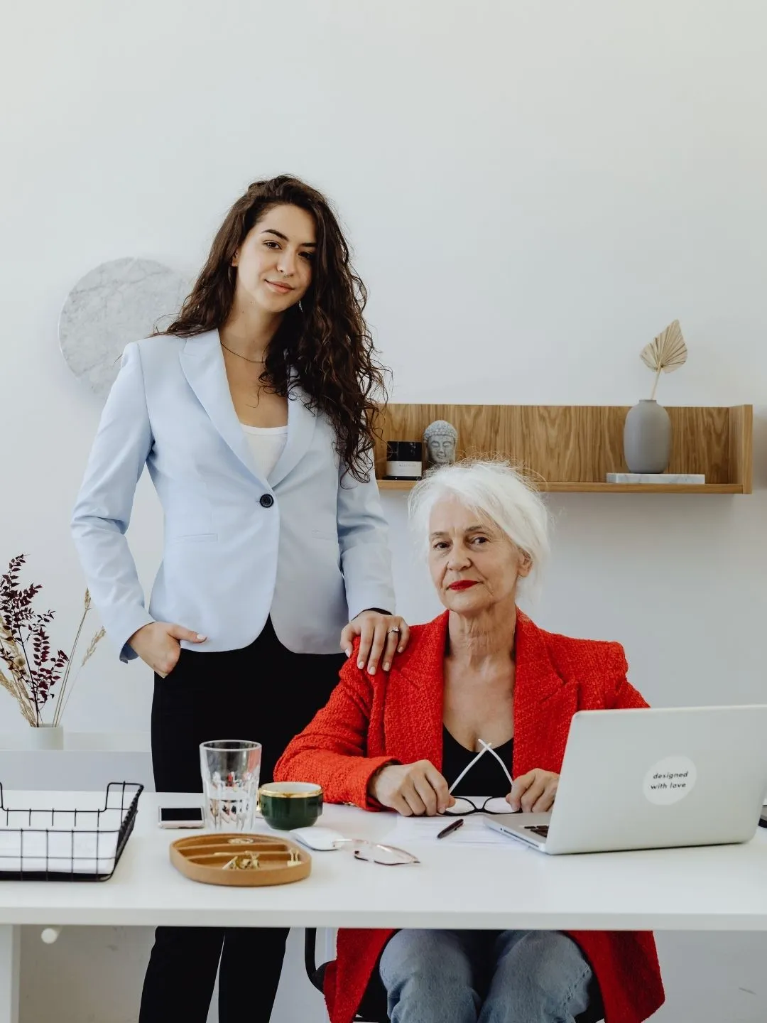 3 copies of Leading Authentically in the Age of AI Report